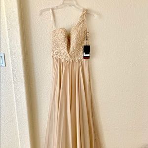 Le Femme Nude Beaded One Shoulder Gown Size: 4